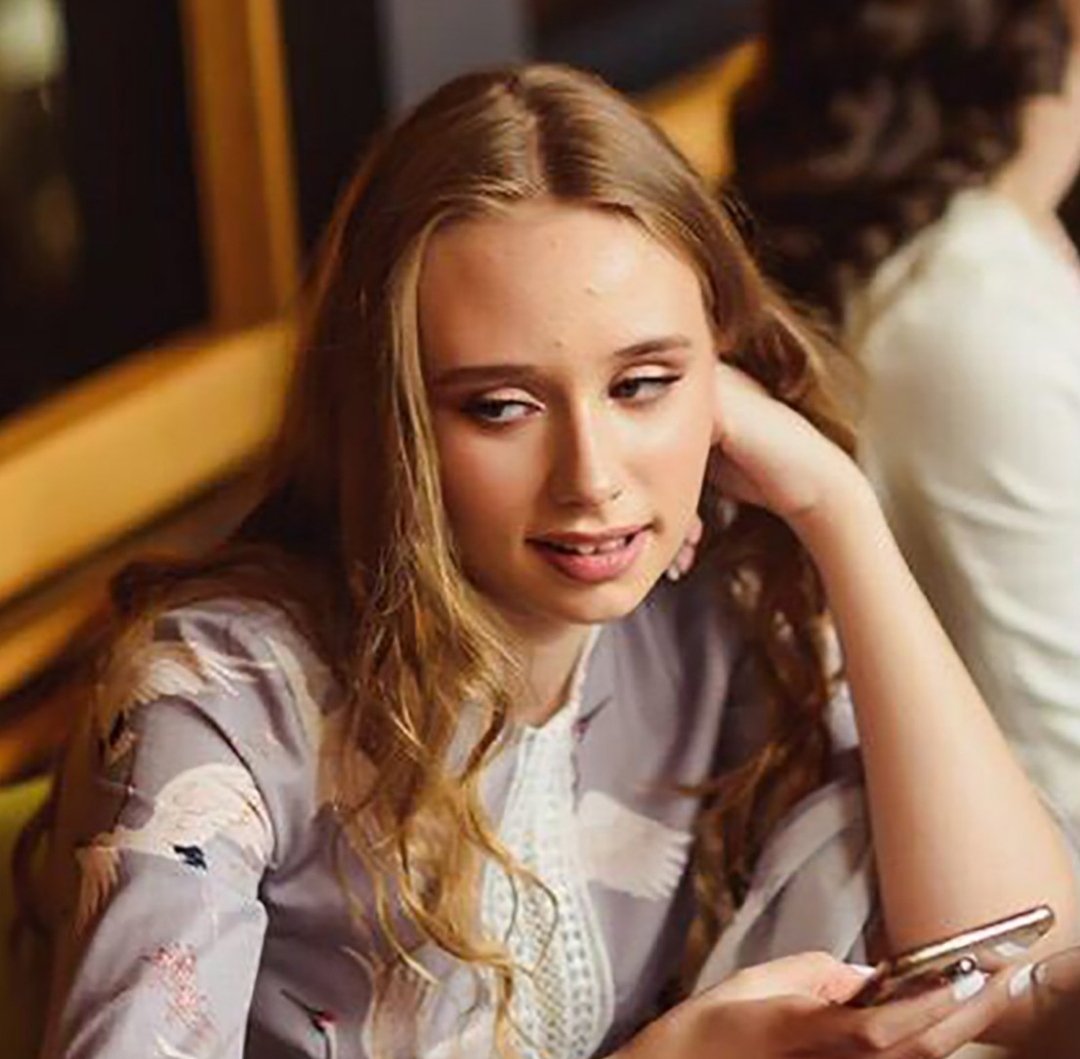 Лиза Розова
