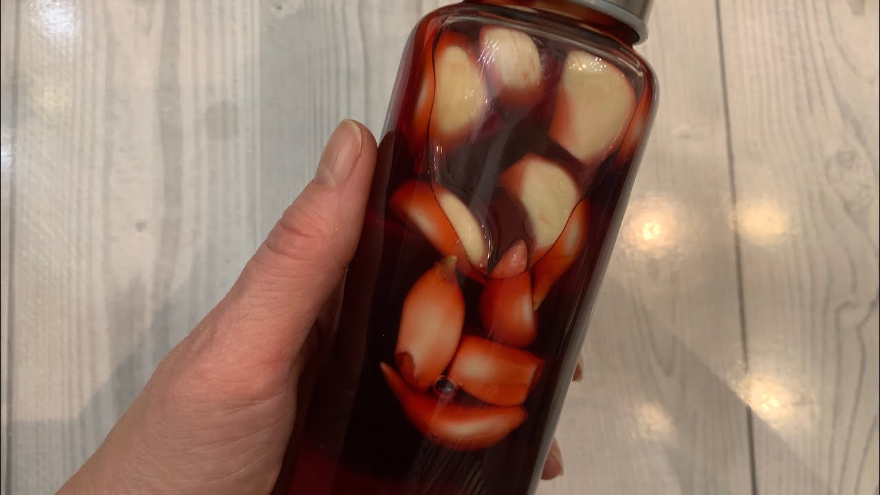 чесън във вино