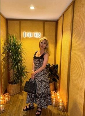 Цветелина Янева кака