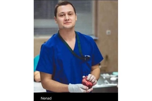 д-р Ненад