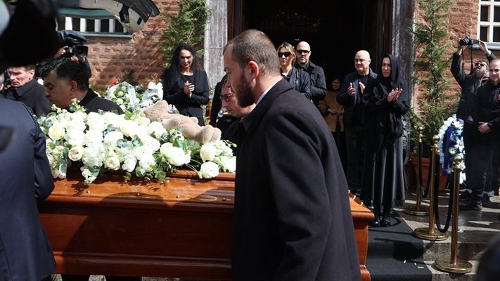 Поклонение Боби Михайлов