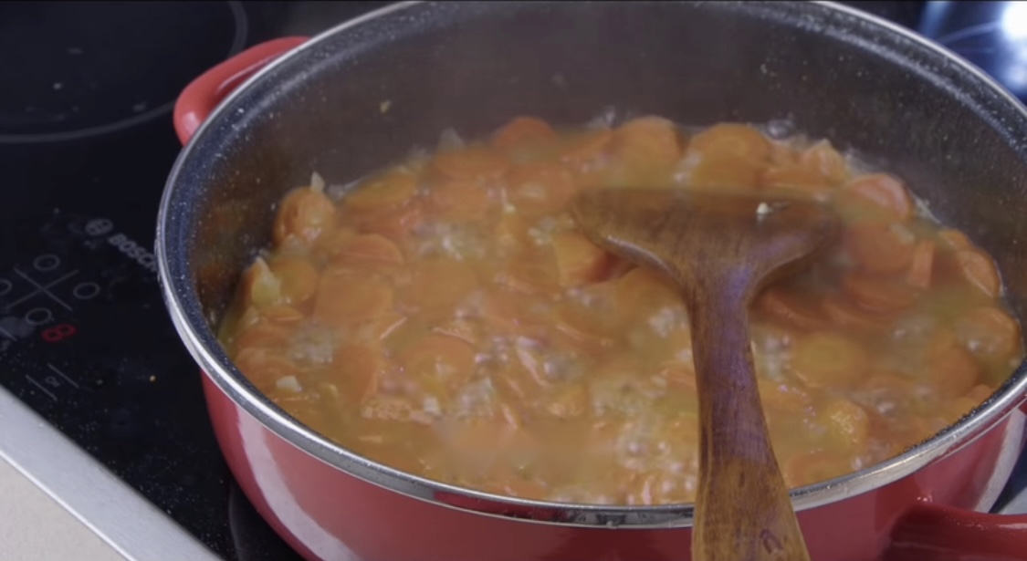  задушени моркови 