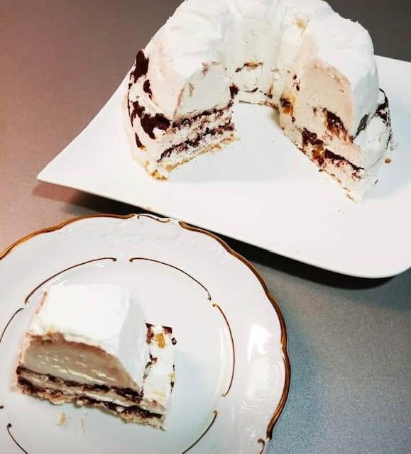 бяла торта без печене