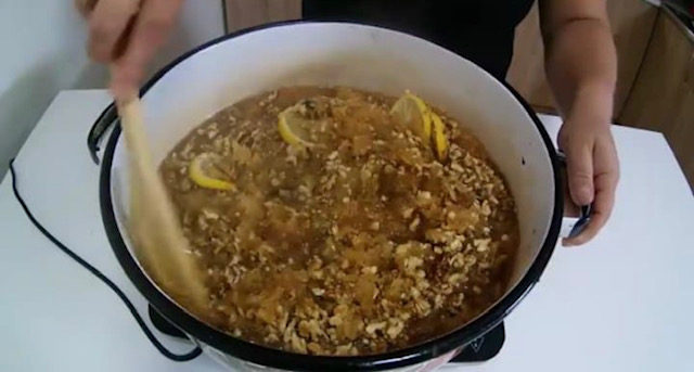  сладко от дюли с орехи 