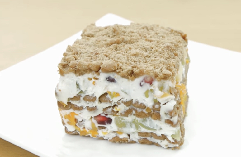  лятна торта с бисквити и кисело мляко 