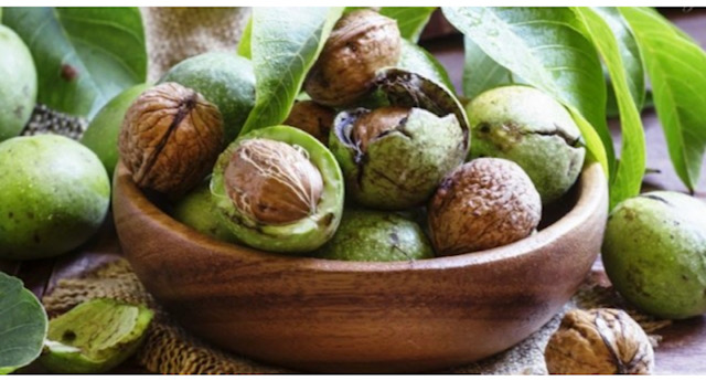 зелени орехи