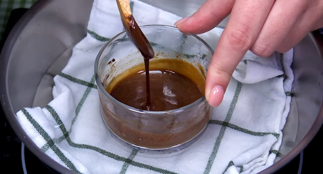 желатинова маска с кафе