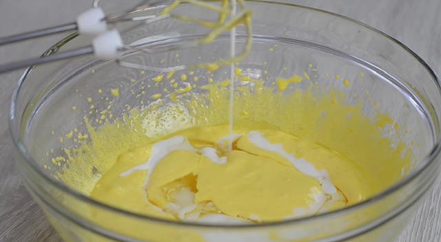  жълтъчен крем 