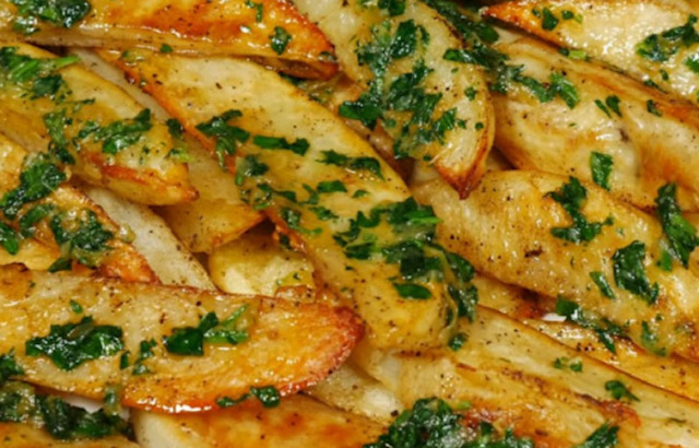 чеснови картофи