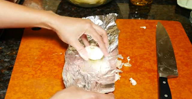 чесън във фолио