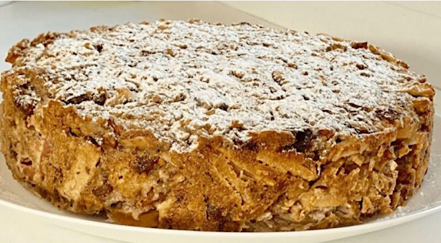  ябълков сладкиш с пудра захар 