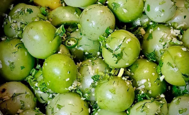 мариновани зелени домати