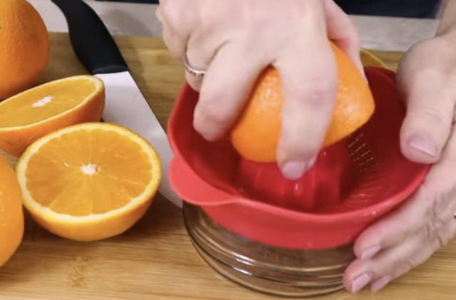 изцеждане портокали
