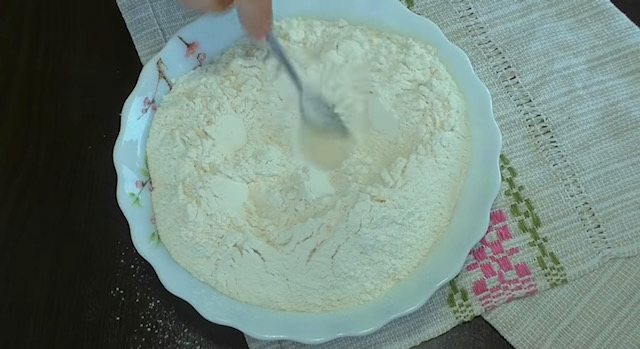 брашно за мекици