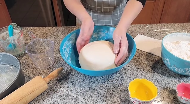 омесен отесто за питка