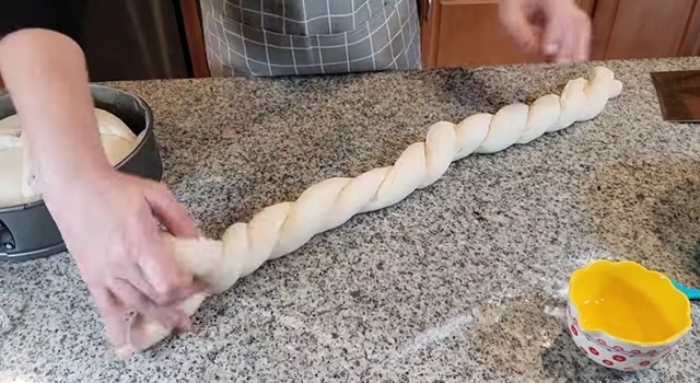 усукано тесто