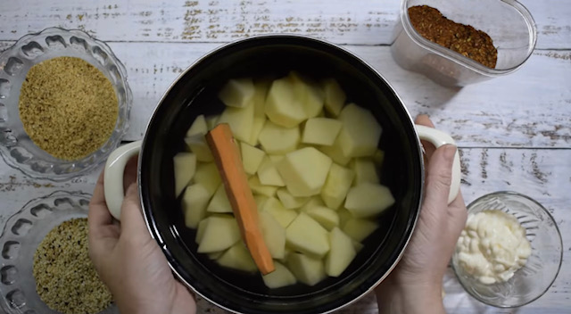 кубчета картофи