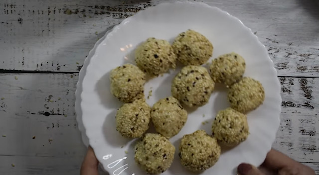 солени топчета с фъстъци