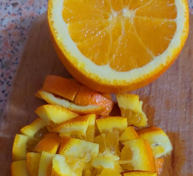 нарязан портокал