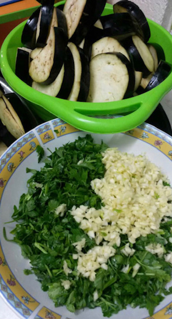 чесън и магданоз