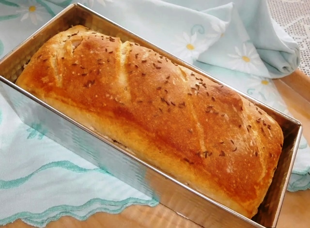 хляб с кимион