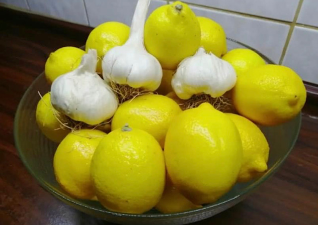 лимони с чесън