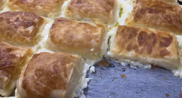  сочна баница със заливка 