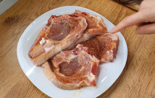 овкусени пържоли