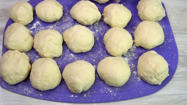  топчета тесто 