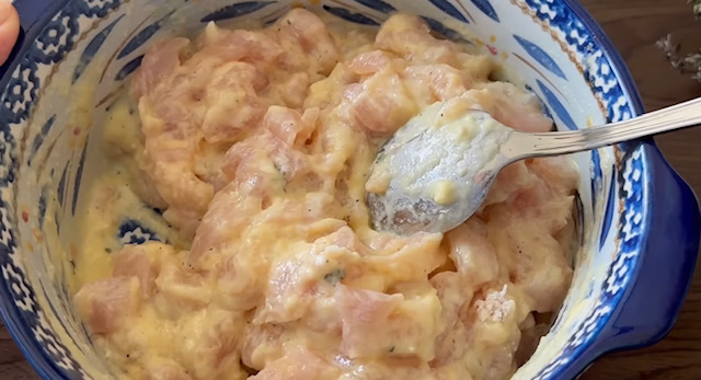  пилешко в сос 