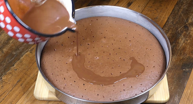  шоколадов сос за кекс 