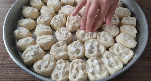  рулца със сирене 