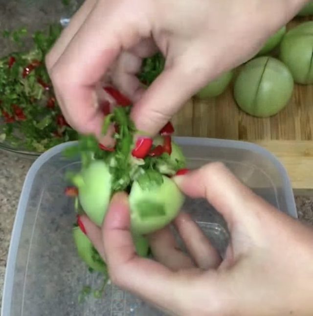 пълнени зелени домати