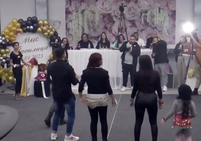  мис Василица танци 