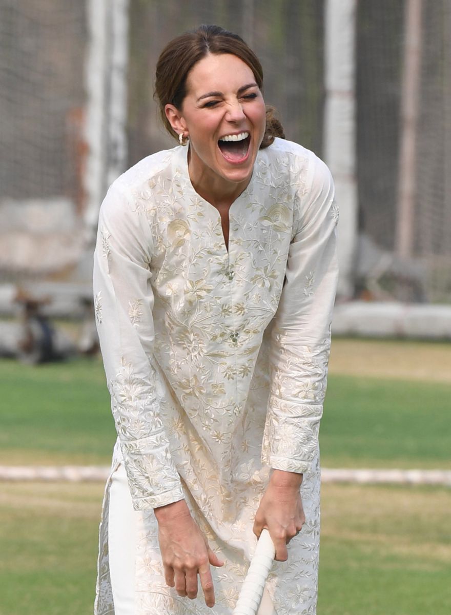 Кейт игра на крикет
