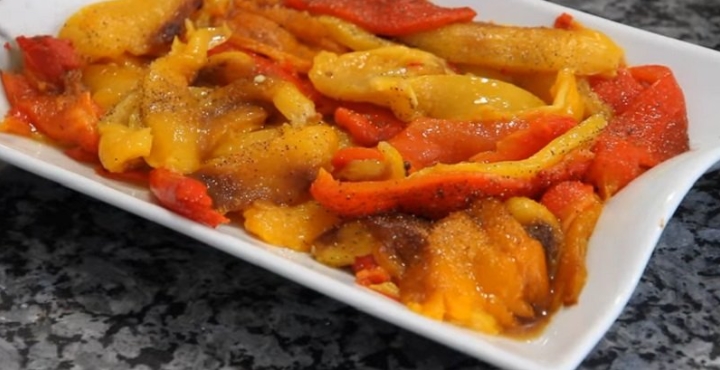 нарязани печени чушки