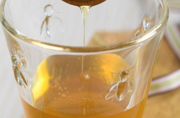 мед в чаша