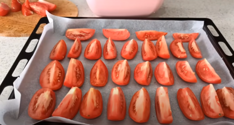 домати в тава
