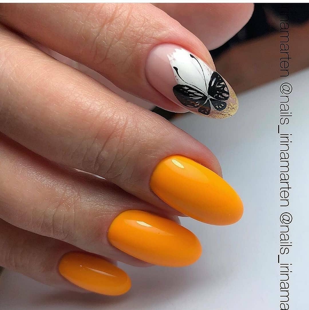 оранжев пеперуден маникюр