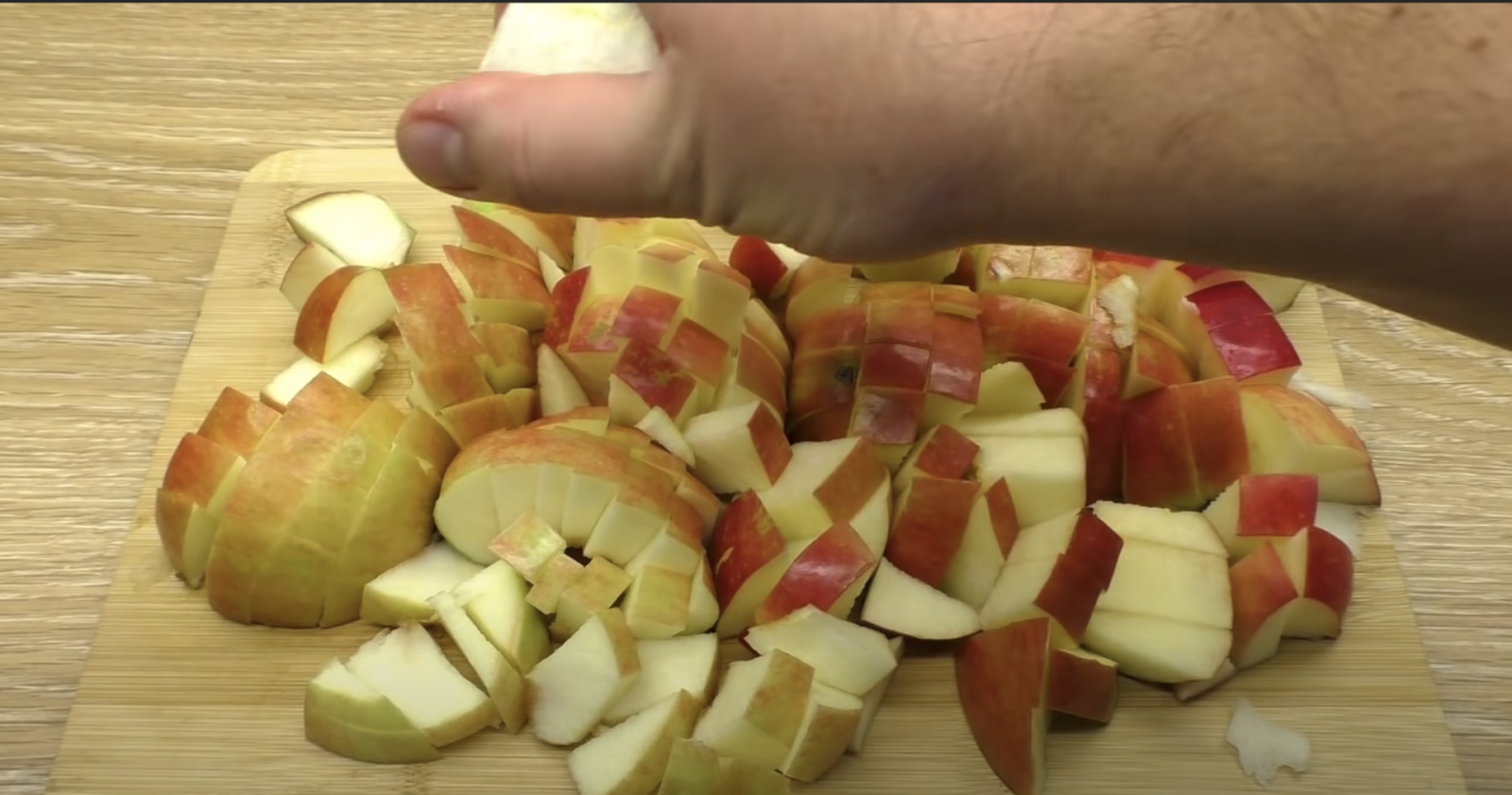  нарязани ябълки 