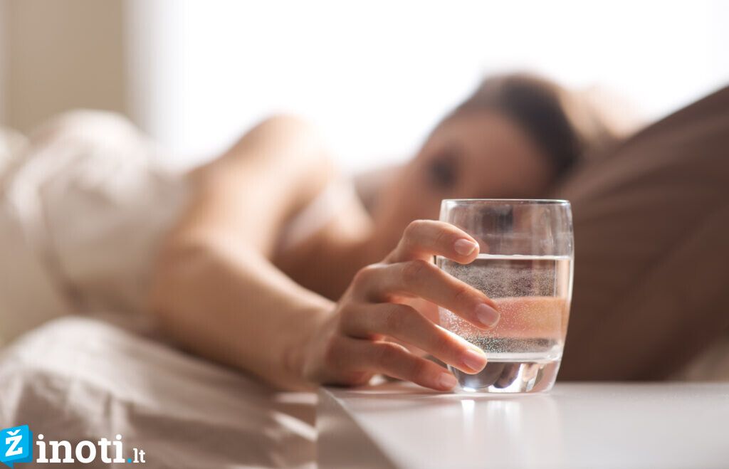 чаша вода при мигрена