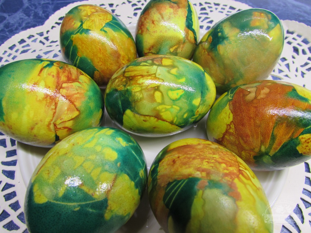 яйца боядисани с лук