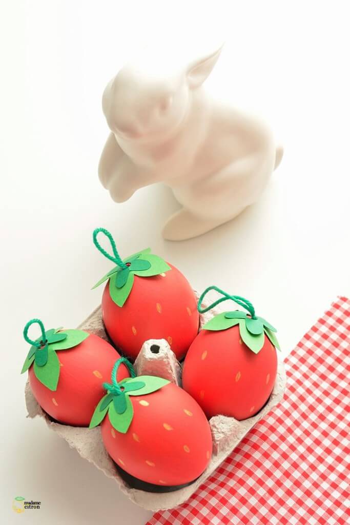 ягоди яйце за Великден 2015