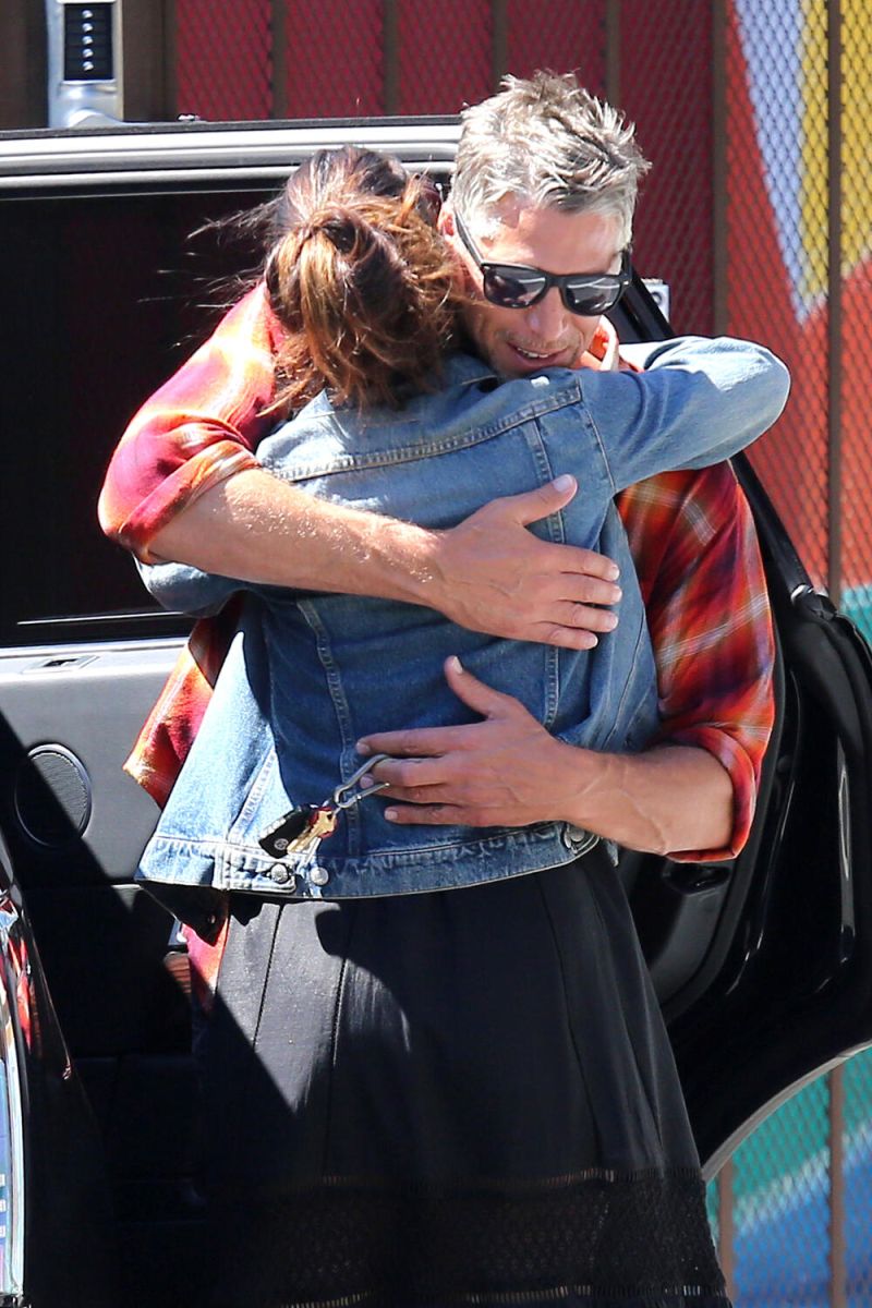  Сандра Бълок със брачна половинка си 