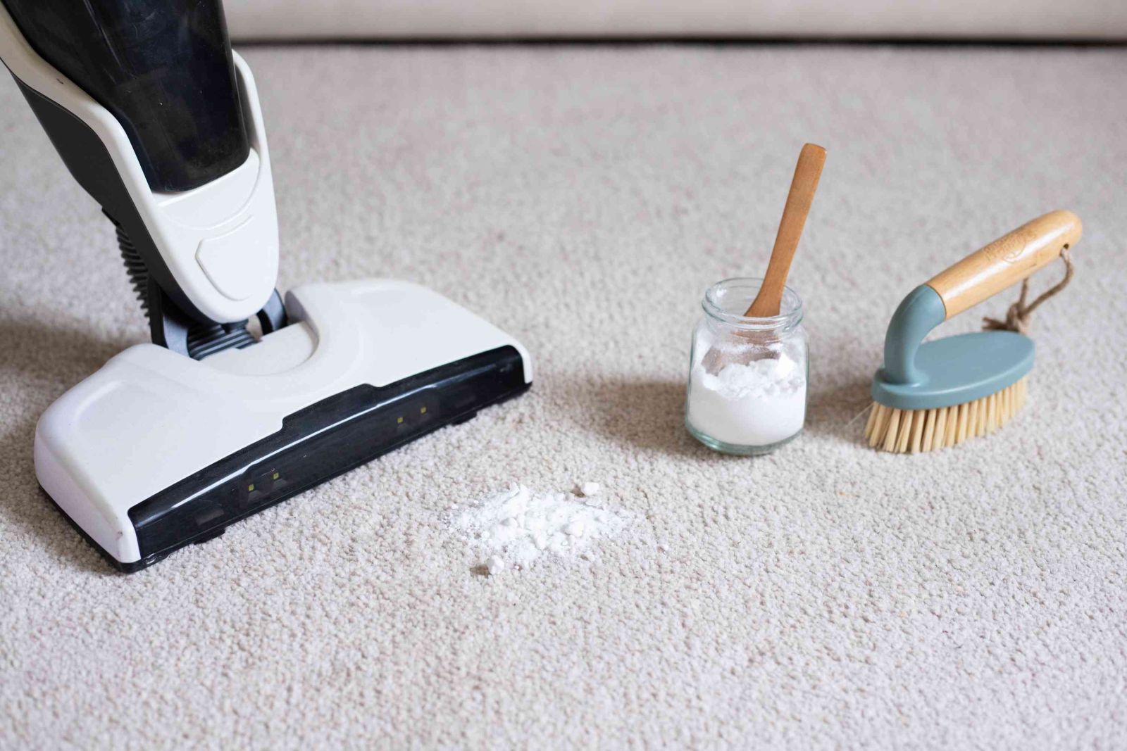 clean carpet soda
