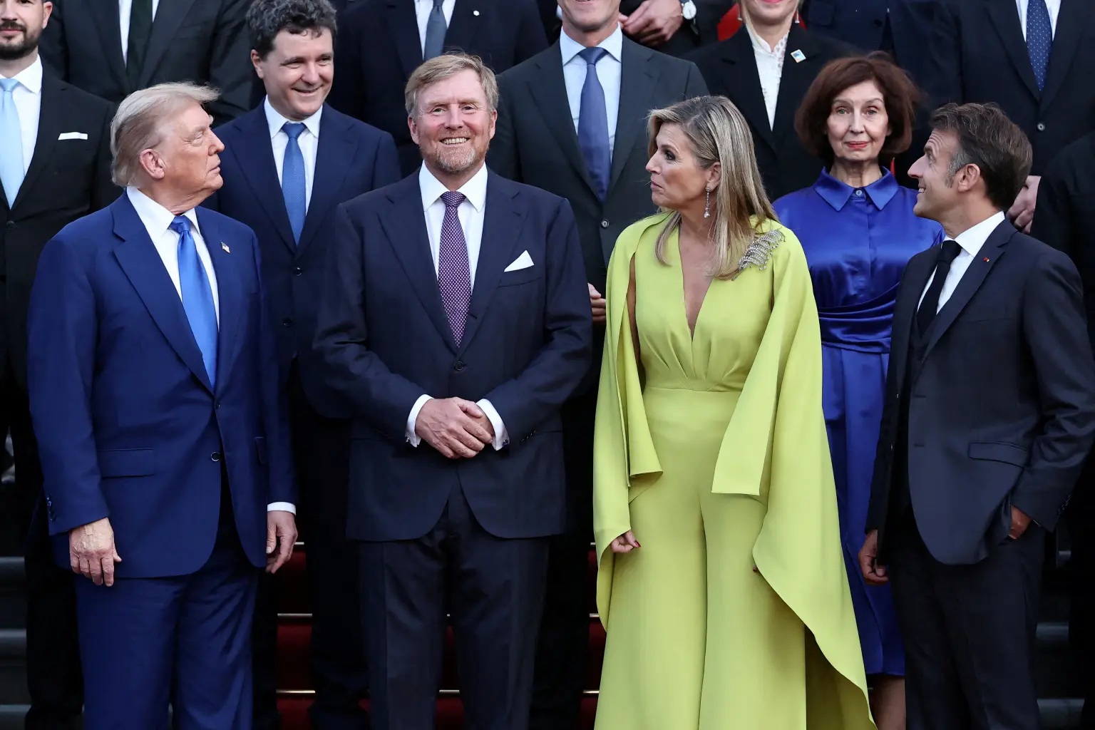 кралица Максима тоалет
