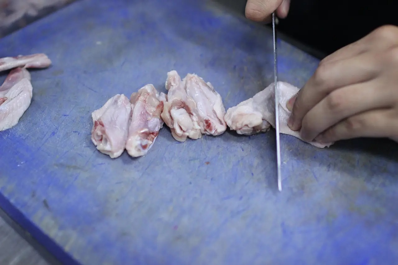 сурови пилешки крилца