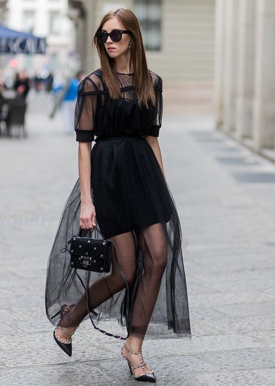 черна рокля с воал