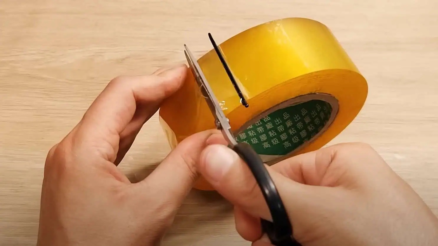 фиба върху тиксо