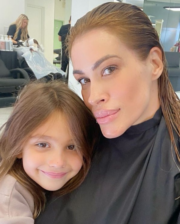  Теди Велинова и София 